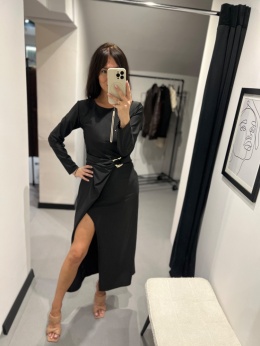 Długa sukienka z rozcięciem czarna