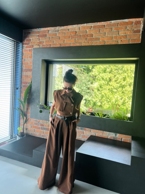 Elegancki komplet brąz