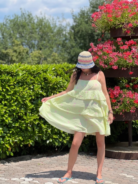 Muślinowa sukienka na ramiączkach żółta