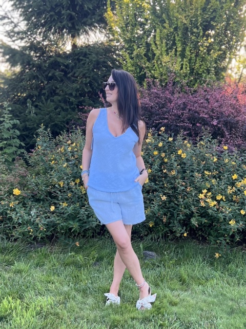 Lniana koszulka na ramiączkach błękit