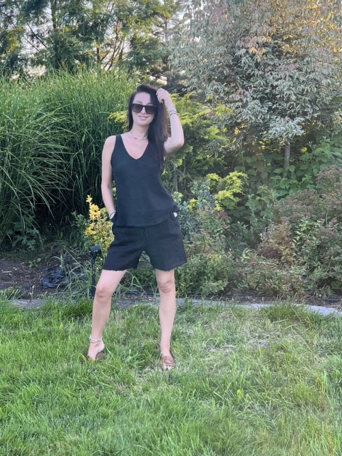 Lniana koszulka na ramiączkach czerń