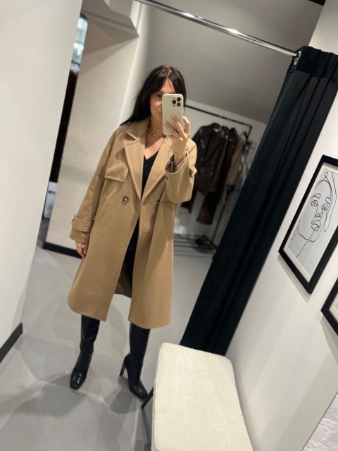 Płaszcz z paskiem karmel