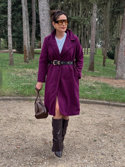 Jesienny płaszcz bordo