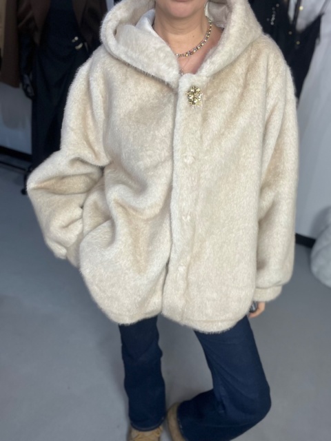 Futrzana kurtka beż