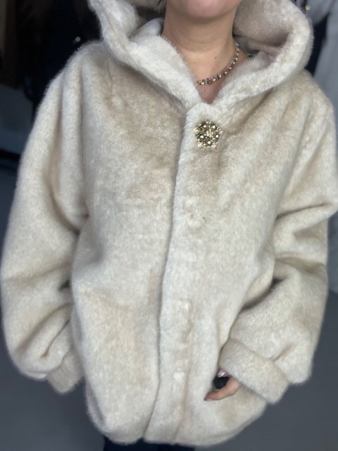 Futrzana kurtka beż