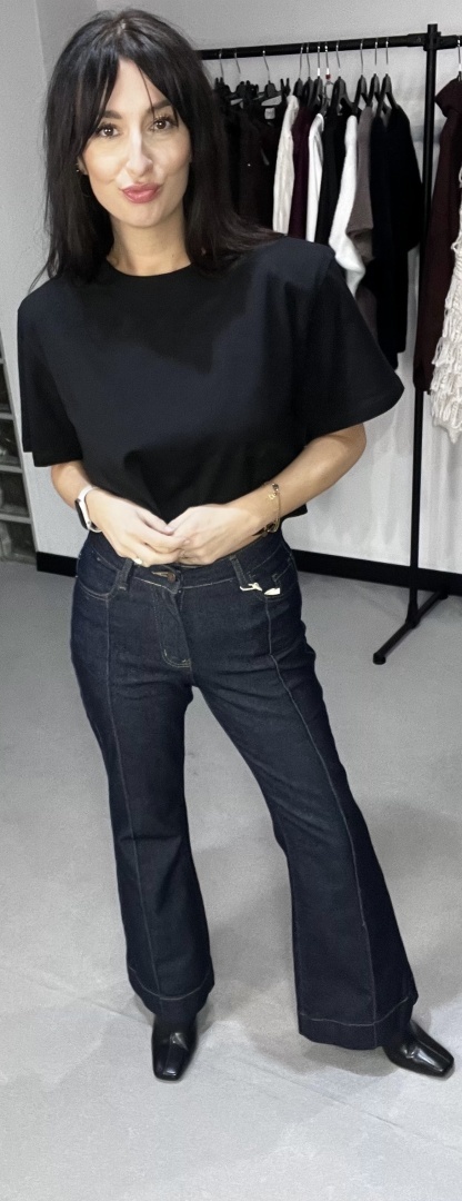 Jeansy z rozszerzaną nogawką