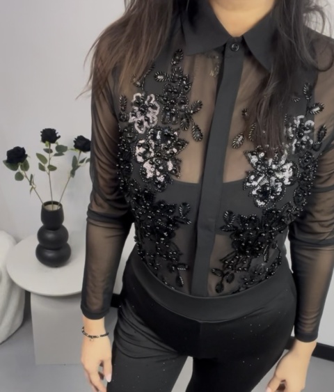 Siateczkowe body z cekinami