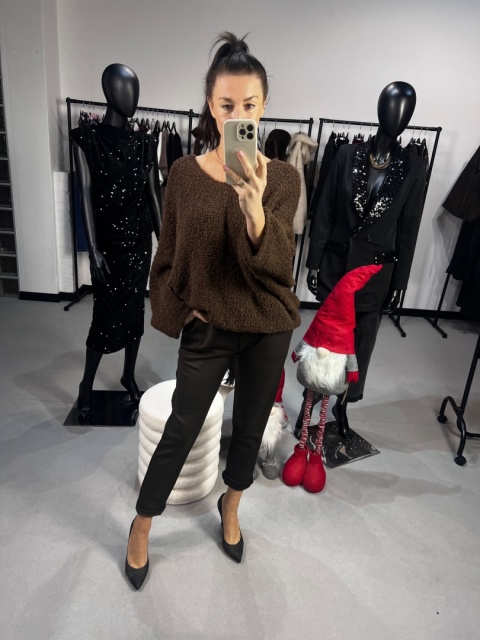 Spodnie z ozdobnym paskiem czekolada