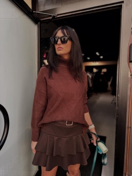 Sweter z golfem czekolada