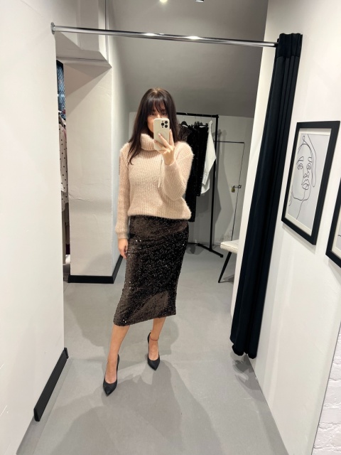 Welurowa spódnica czekolada